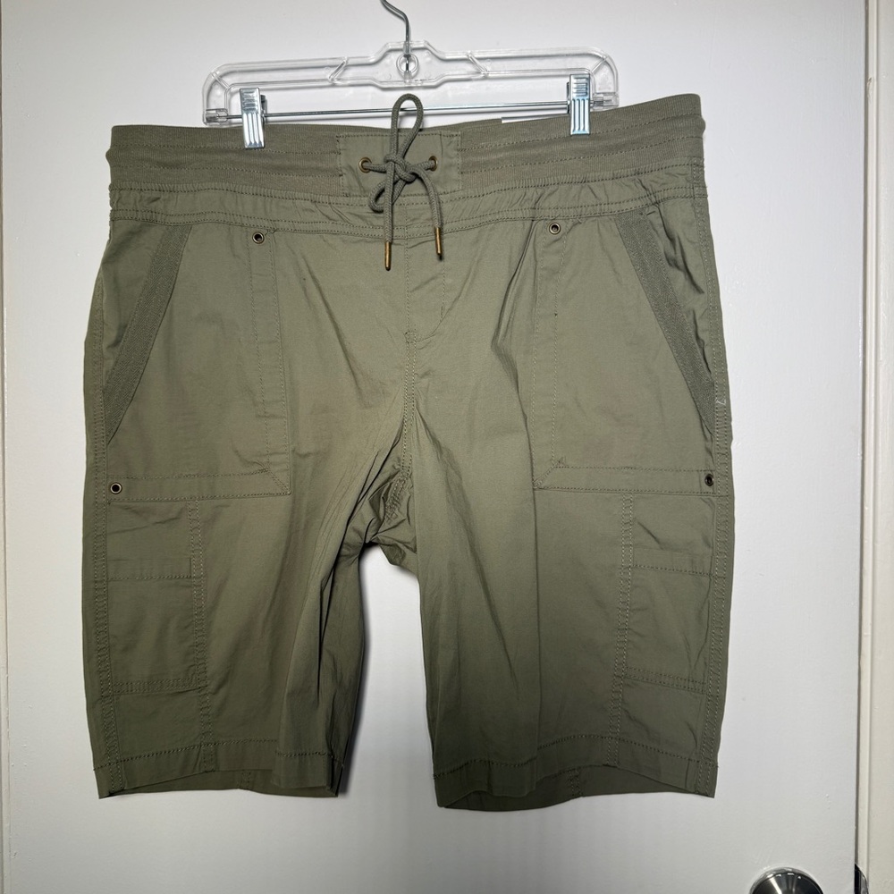 Natural Reflections Women's Green Drawstring Cargo Shorts Sz 18 NWT